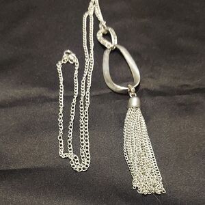 VINTAGE Elegant Silver Tone Tassel Necklace